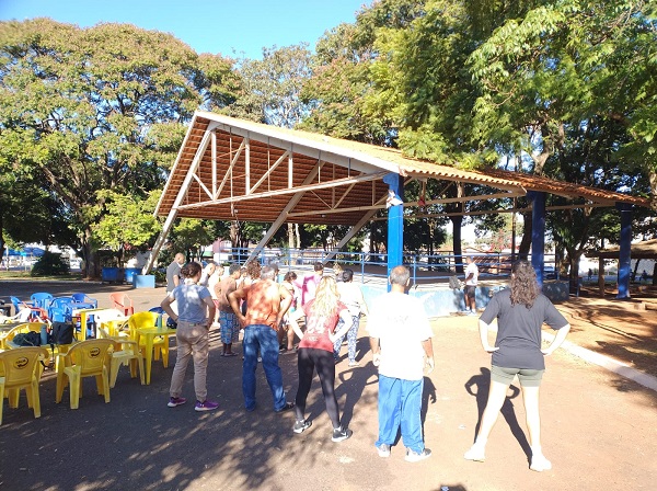 Atividades de recreação na Praça do Quartel