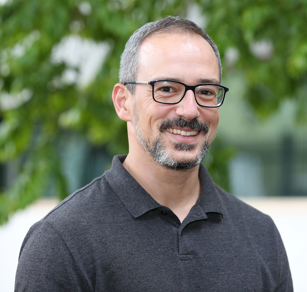 Prof. Dr. Helder Barbosa Paolini